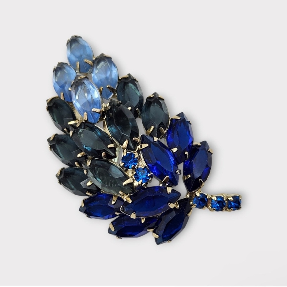 Blue Rhinestone Brooch - Picture 6 of 8